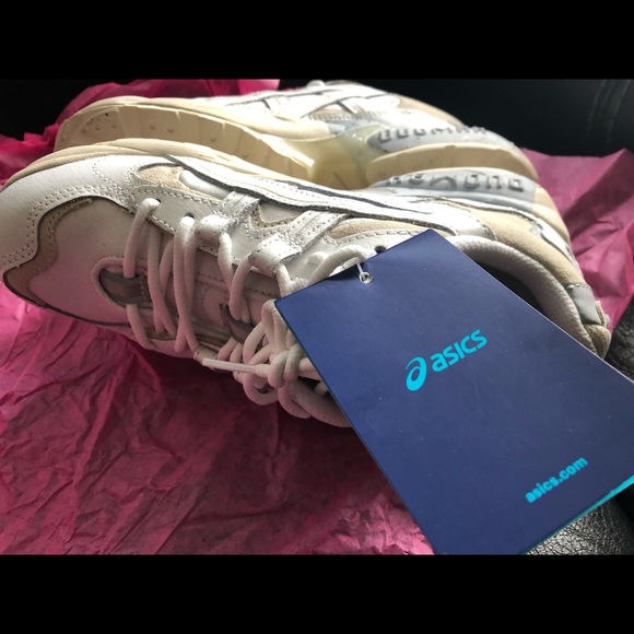 ASICS Gel Kayano 5 6.5 - 7 Beige Cream Chunky Soles Duomax as shown in Lululemon - Picture 12 of 12